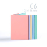 Ulike pastellfargede kort (225 g/m²) og konvolutter (100 g/m²)